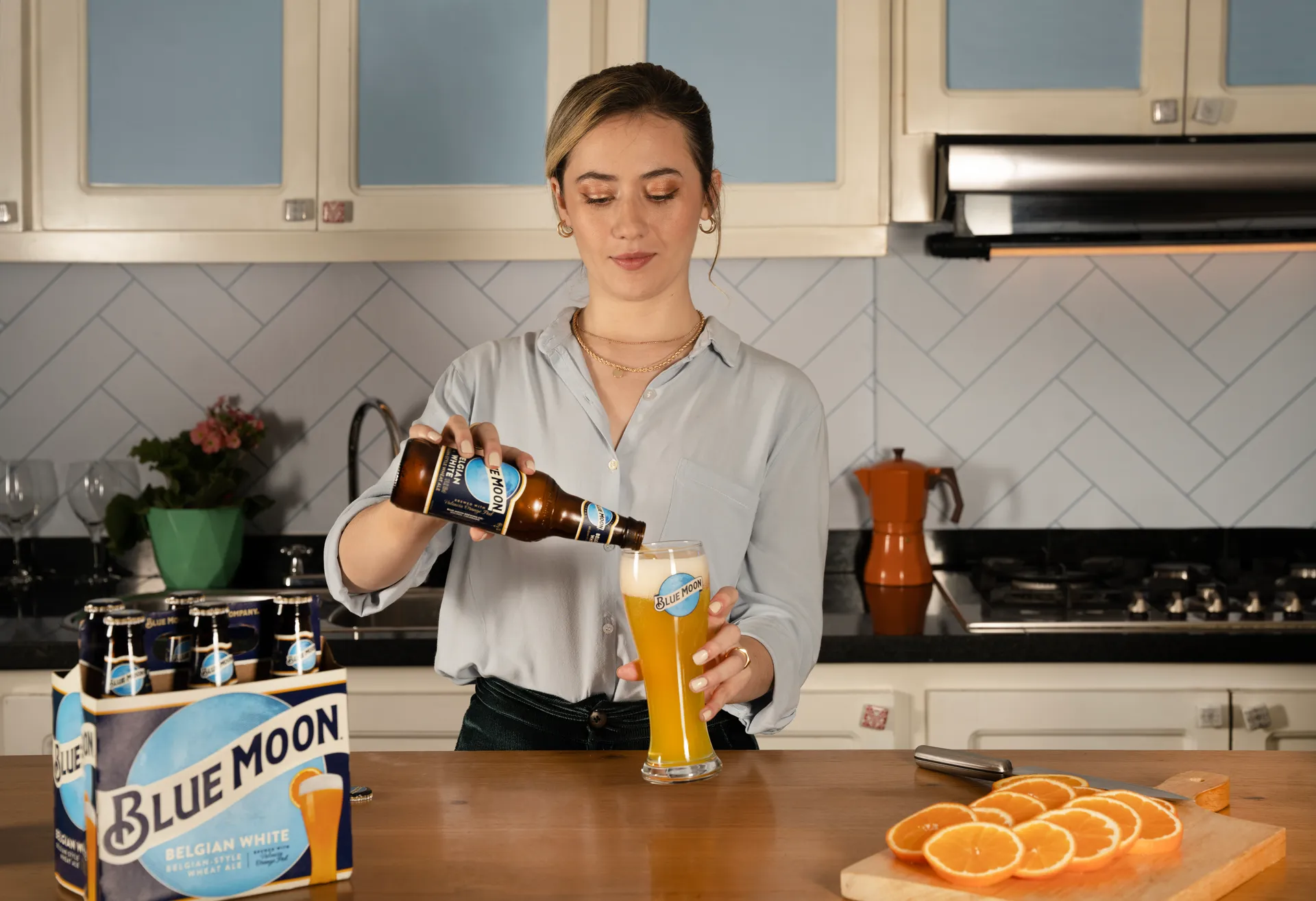 BLUE MOON. LANZAMIENTO EN LATINOAMÉRICA (PROYECTO LUNA) campaign asset 3